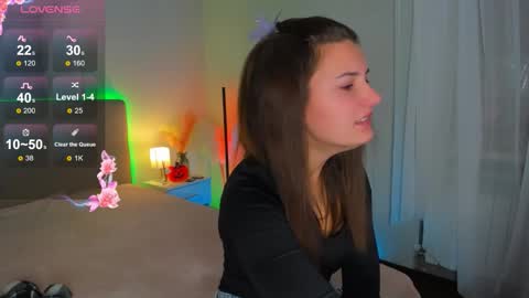 Laura online show from 10/17/25, 06:27