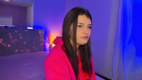 Snapshot of laura__leee chatting on 04/21/26, 05:14 Laura online show from 04/21/26, 05:14