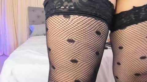 Snapshot of laura__martiinez chatting on 01/17/26, 03:33 online show from 01/17/26, 03:33