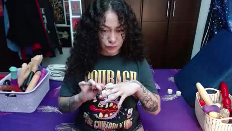  Wen  online show from 10/15/25, 06:19