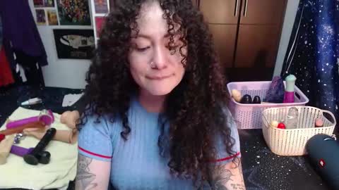  Wen  online show from 11/05/25, 08:42