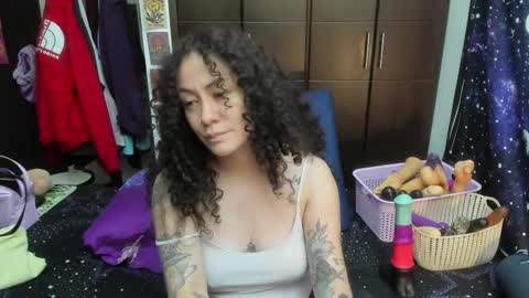  Wen  online show from 11/08/25, 08:18