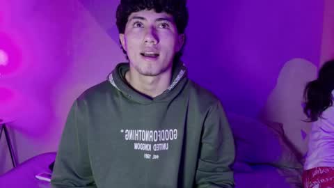 laura_and_kevin online show from 09/19/25, 02:07