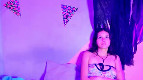 laura_and_kevin online show from 10/26/25, 06:47