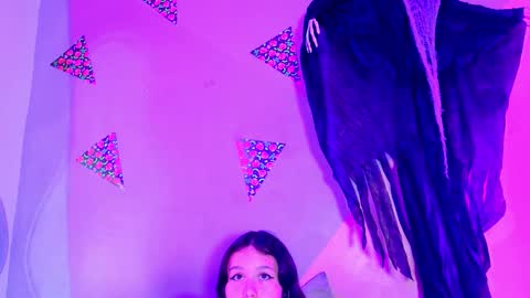 laura_and_kevin online show from 10/27/25, 01:48