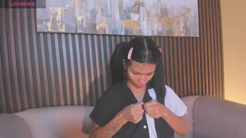 Laura online show from 10/08/25, 12:36