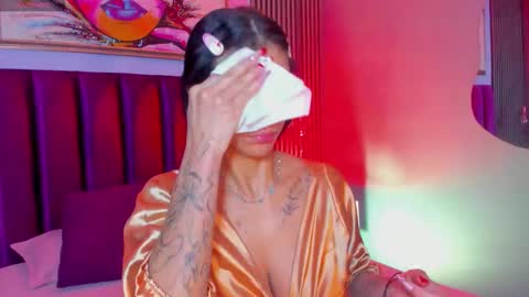 Snapshot of laura_aristizabal_19 chatting on 12/03/25, 12:47 Laura online show from 12/03/25, 12:47