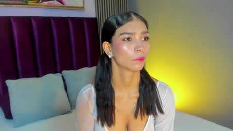 Laura online show from 04/26/26, 12:25