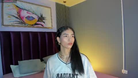 Laura online show from 07/23/26, 12:03