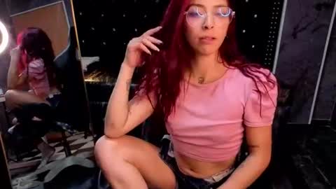 Snapshot of laura_b_ chatting on 06/13/26, 03:04 laura_b_ online show from 06/13/26, 03:04