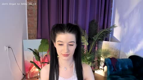 Snapshot of laura_coy chatting on 01/30/25, 11:24 Laura online show from 01/30/25, 11:24