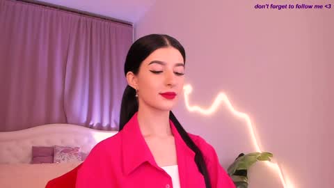 Laura online show from 05/17/26, 08:38