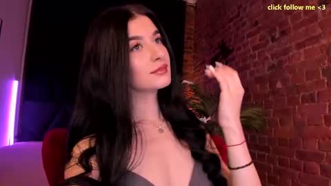 Laura online show from 07/23/26, 08:29