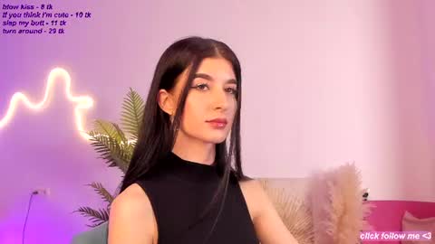 Laura online show from 07/26/26, 10:16