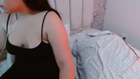 laura online show from 12/12/24, 02:26