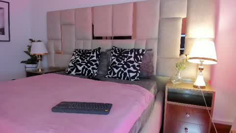 laura_dicardy online show from 06/11/26, 11:19