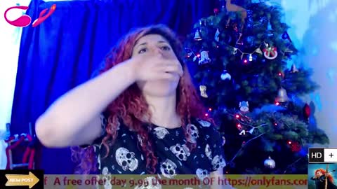 Snapshot of laura_fountain_ chatting on 01/04/25, 12:37 weedcam Curly Laura OF    online show from 01/04/25, 12:37