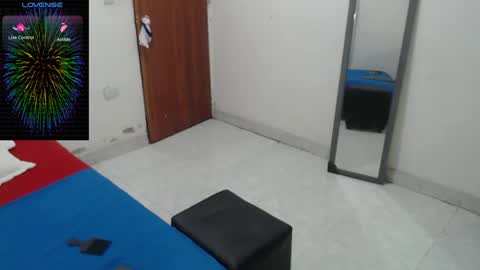 laura_foxx2379 online show from 01/05/25, 01:13
