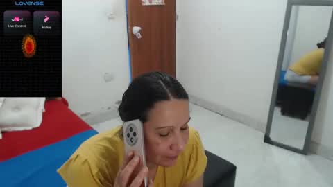 laura_foxx2379 online show from 01/07/25, 10:08