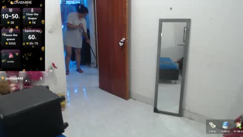 Snapshot of laura_foxx2379 chatting on 09/24/25, 05:16 laura_foxx2379 online show from 09/24/25, 05:16