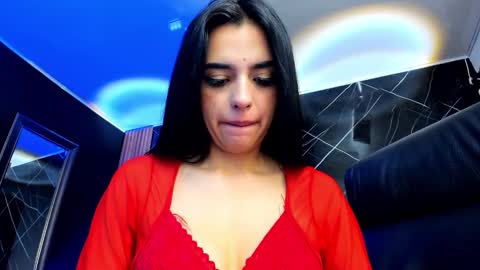 Laura online show from 12/04/24, 02:37