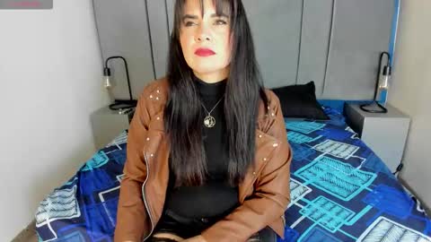 laura hotties online show from 12/21/25, 01:51