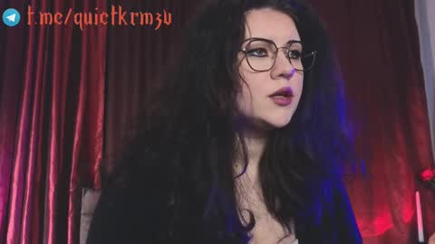 Snapshot of laura_karamazov chatting on 12/02/24, 12:07 Miss Laura online show from 12/02/24, 12:07