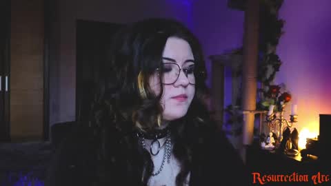 Miss Laura online show from 06/03/26, 06:24