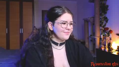 Miss Laura online show from 06/09/26, 03:56