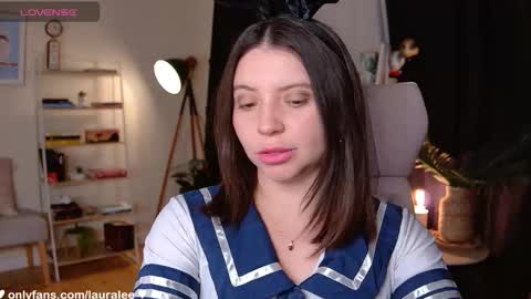 Snapshot of laura_lee chatting on 10/10/25, 01:48 Laura Lee. online show from 10/10/25, 01:48