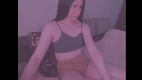 laura_night_byte online show from 06/17/26, 05:32
