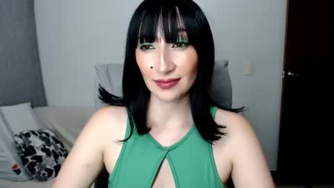 Laura online show from 07/27/26, 11:45