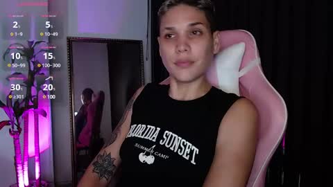 Laura Rose online show from 12/17/24, 10:23