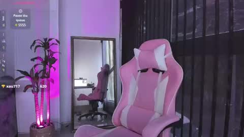 Laura Rose online show from 12/19/24, 01:40