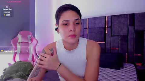 Laura Rose online show from 03/01/25, 06:43