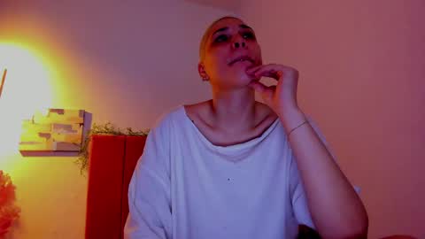 Laura Rose online show from 04/20/26, 04:43