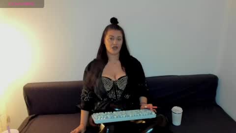Snapshot of laura_sinner chatting on 03/24/26, 08:03 Laura online show from 03/24/26, 08:03