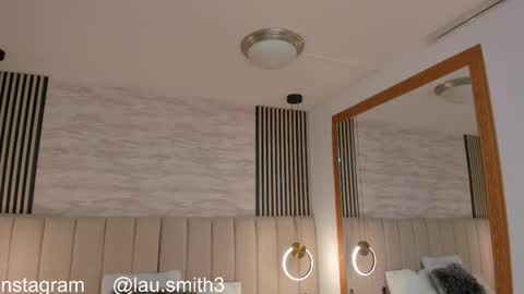 Snapshot of laura_smith33 chatting on 12/05/25, 03:20 laura online show from 12/05/25, 03:20