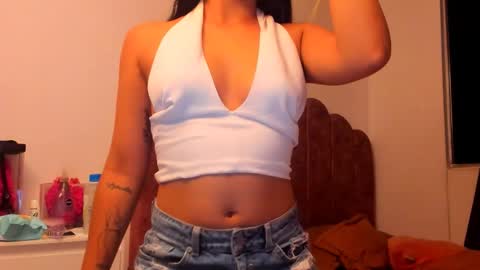 LAURA SOE online show from 10/11/25, 12:54