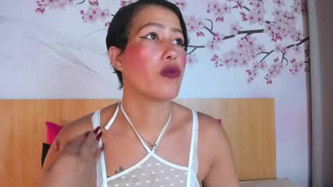 Laura online show from 06/27/26, 02:49