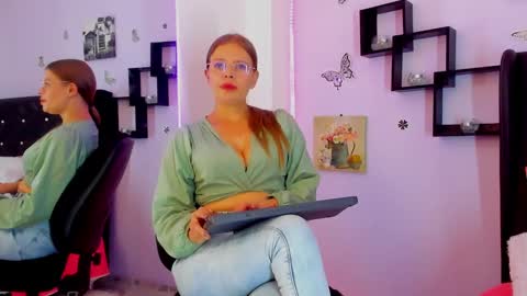 Laura Blue online show from 12/14/24, 08:51