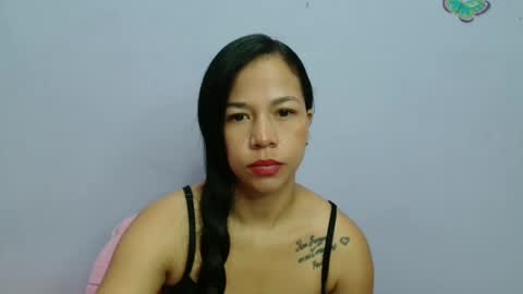 lauracb          online show from 02/01/25, 12:47