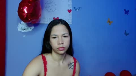 lauracb          online show from 02/17/25, 10:07