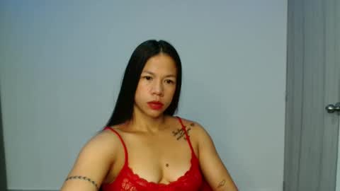 Snapshot of lauracb_ chatting on 03/31/26, 12:05 lauracb online show from 03/31/26, 12:05