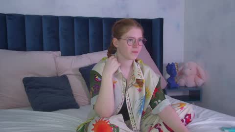 Laura online show from 06/03/26, 04:45