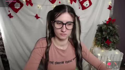 Laura online show from 12/11/24, 07:42