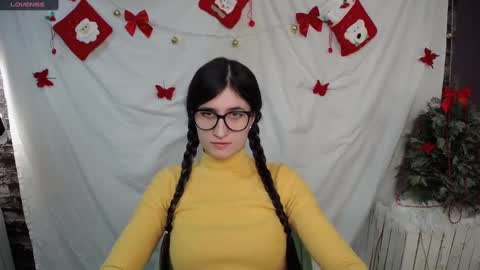 Laura online show from 12/15/24, 10:39