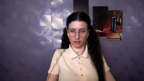 Snapshot of lauradre_ chatting on 03/28/26, 01:33 Laura online show from 03/28/26, 01:33