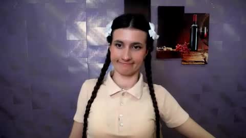 Snapshot of lauradre_ chatting on 03/30/26, 12:28 Laura online show from 03/30/26, 12:28