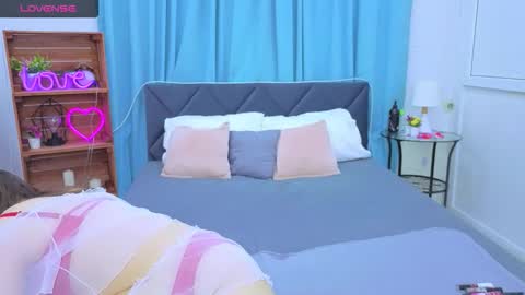 Laura online show from 10/07/25, 07:05